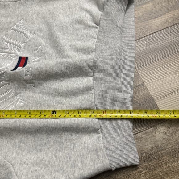 Tommy Jeans Gray Cropped Sweatshirt Women’s Small Embroidered Crewneck Pullover - Picture 7 of 9